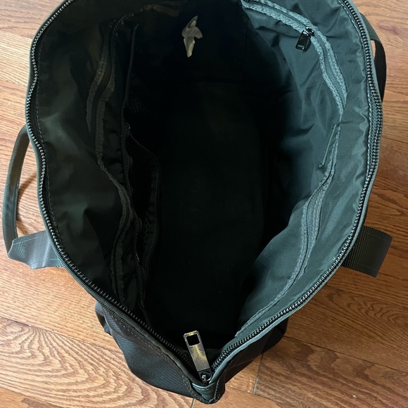 COPY - Lululemon go getter duffle - Picture 2 of 8